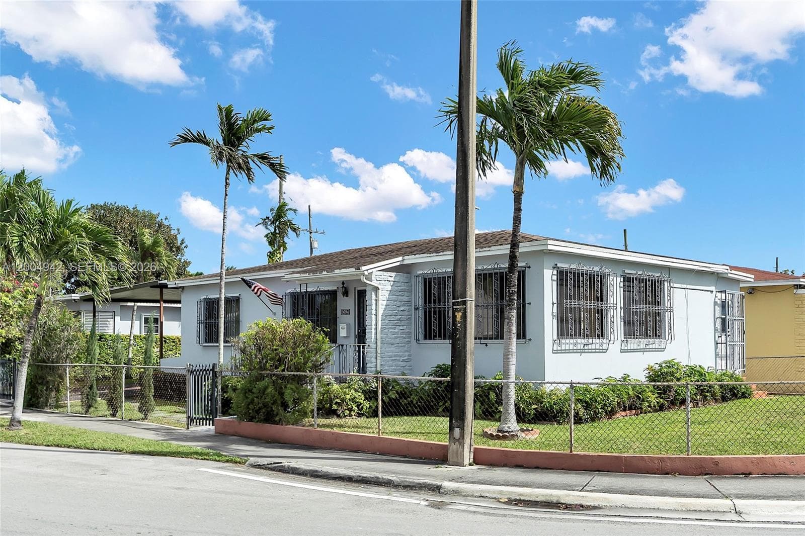 3694 NW 20th St photo 3