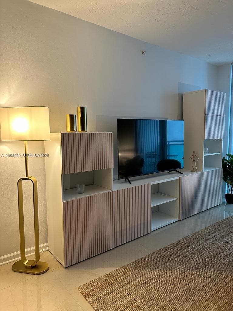 RESIDENCES ON HOLLYWOOD · #414 in Hollywood - Photo 9