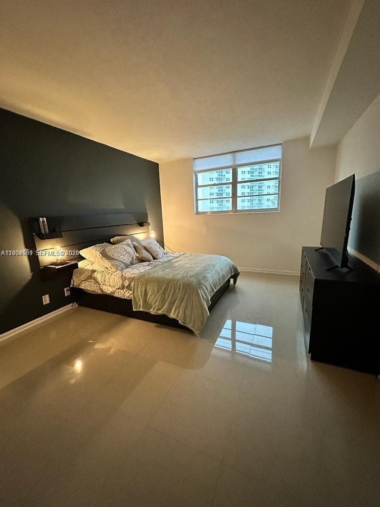RESIDENCES ON HOLLYWOOD · #414 in Hollywood - Photo 4