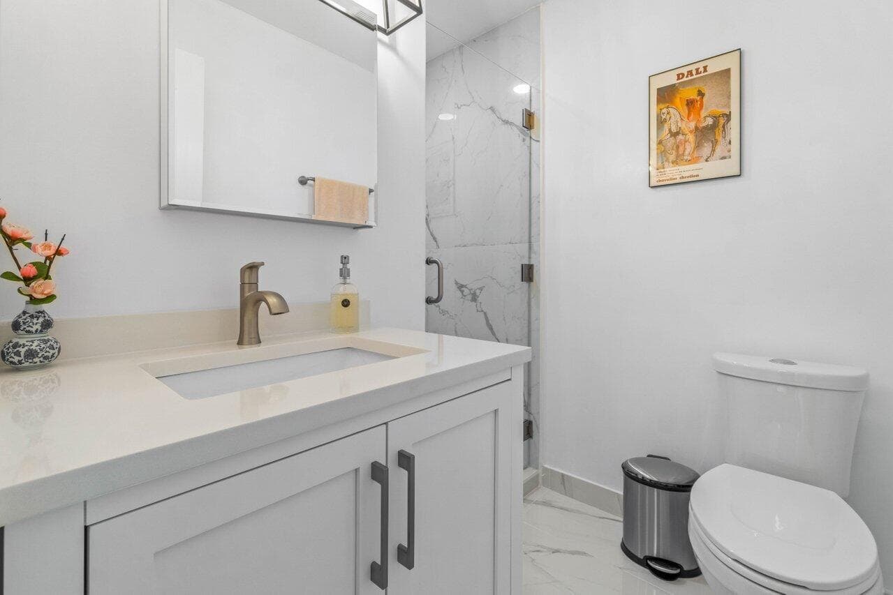 027-2233DockStreet-WestPalmBeach-FL-3340