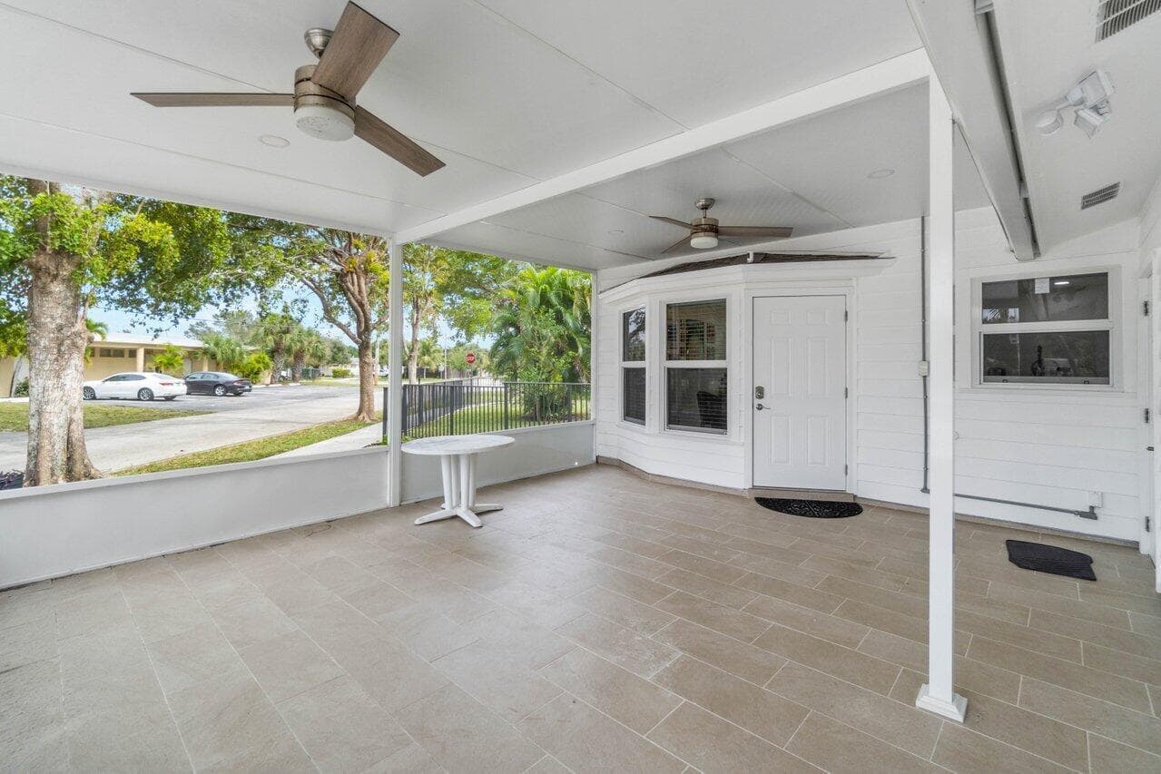 032-2233DockStreet-WestPalmBeach-FL-3340