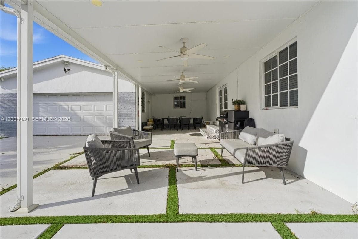 740 SW 7th Ave photo 20