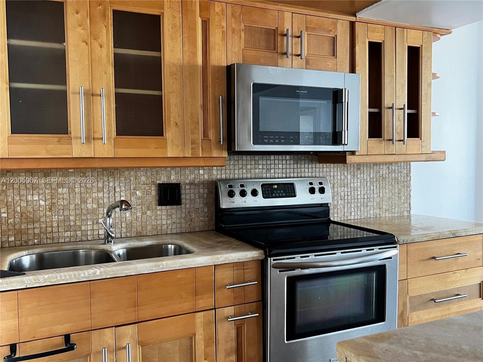 STRATFORD HOUSE CONDO · #1007 in North Miami Beach - Photo 8