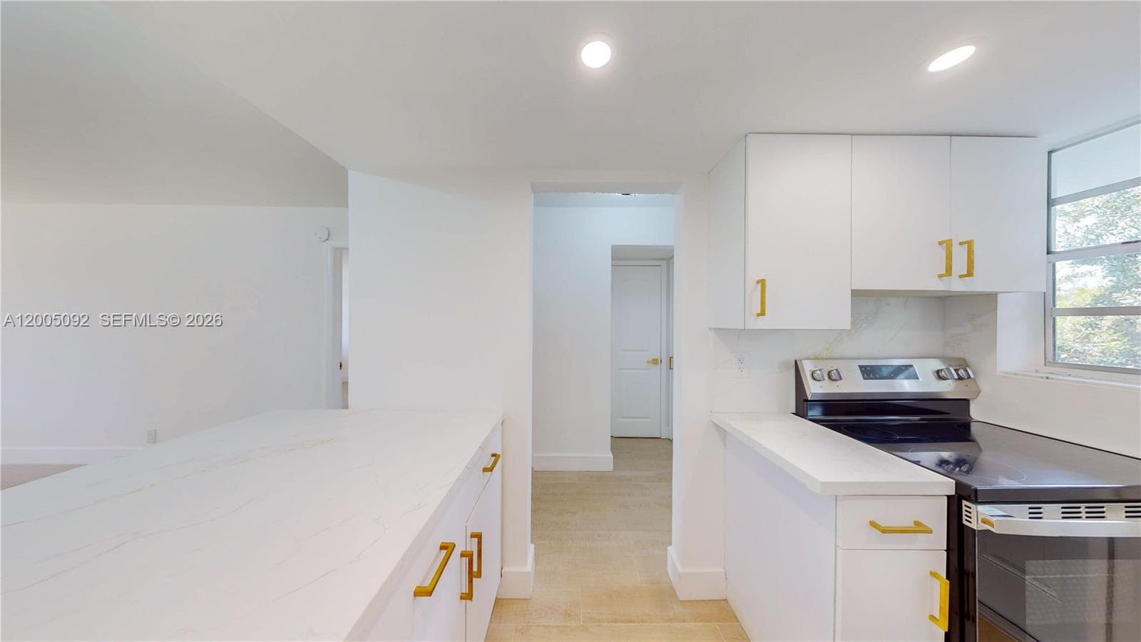 April Mist Condominium · #326 in Hallandale Beach - Photo 27