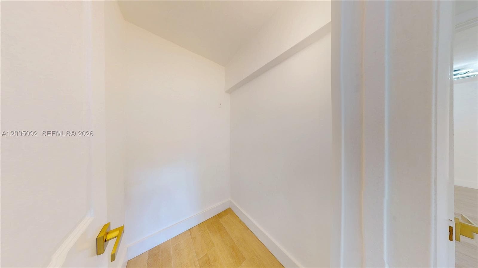 April Mist Condominium · #326 in Hallandale Beach - Photo 16