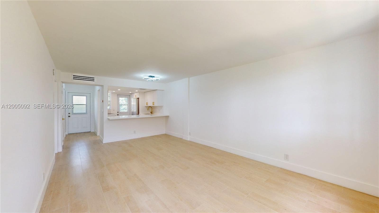 April Mist Condominium · #326 in Hallandale Beach - Photo 9