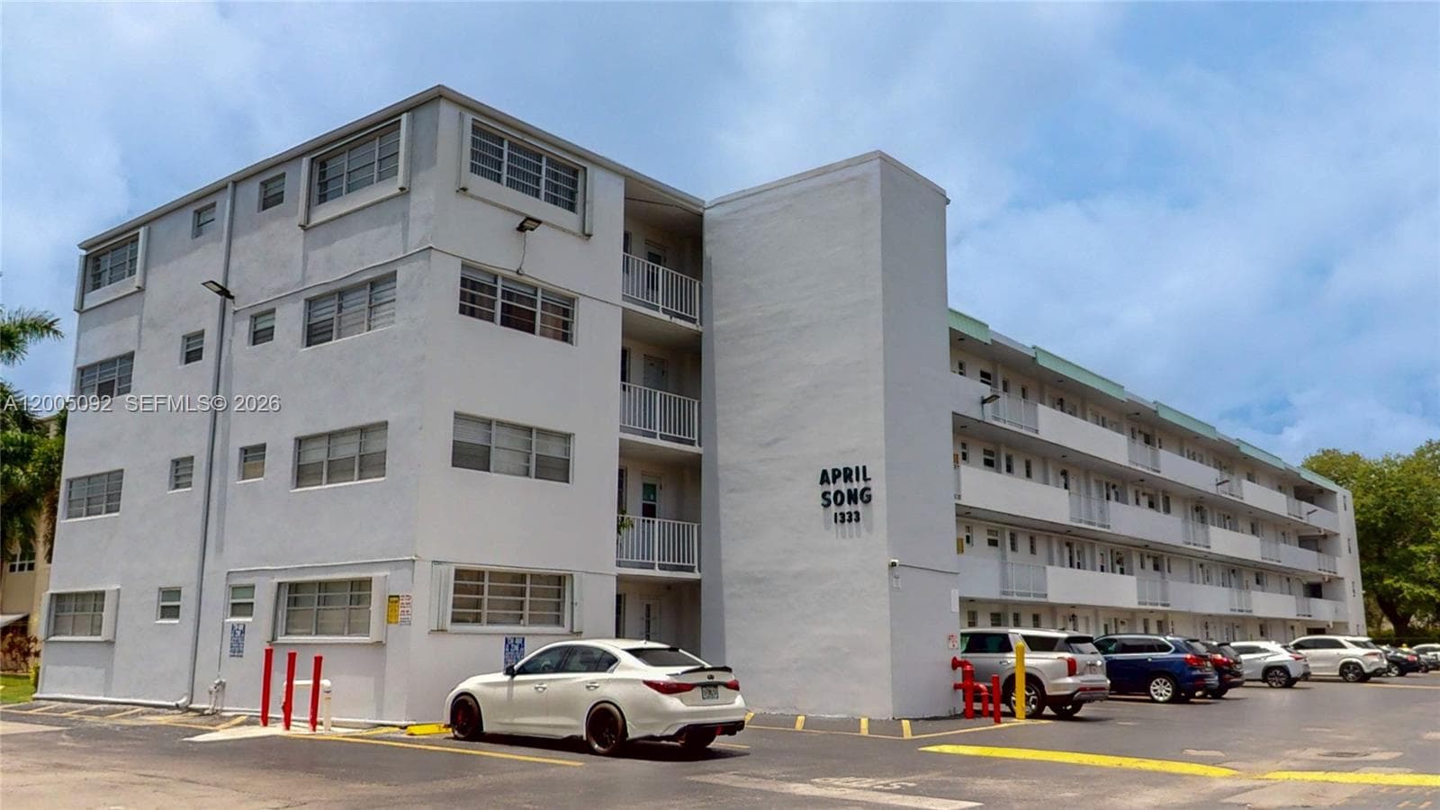 April Mist Condominium · #326 in Hallandale Beach - Photo 38