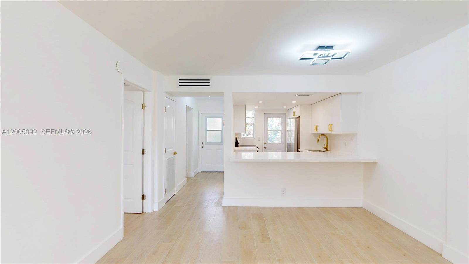 April Mist Condominium · #326 in Hallandale Beach - Photo 21