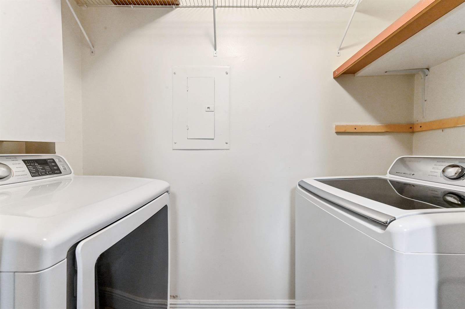 11 laundry room 01