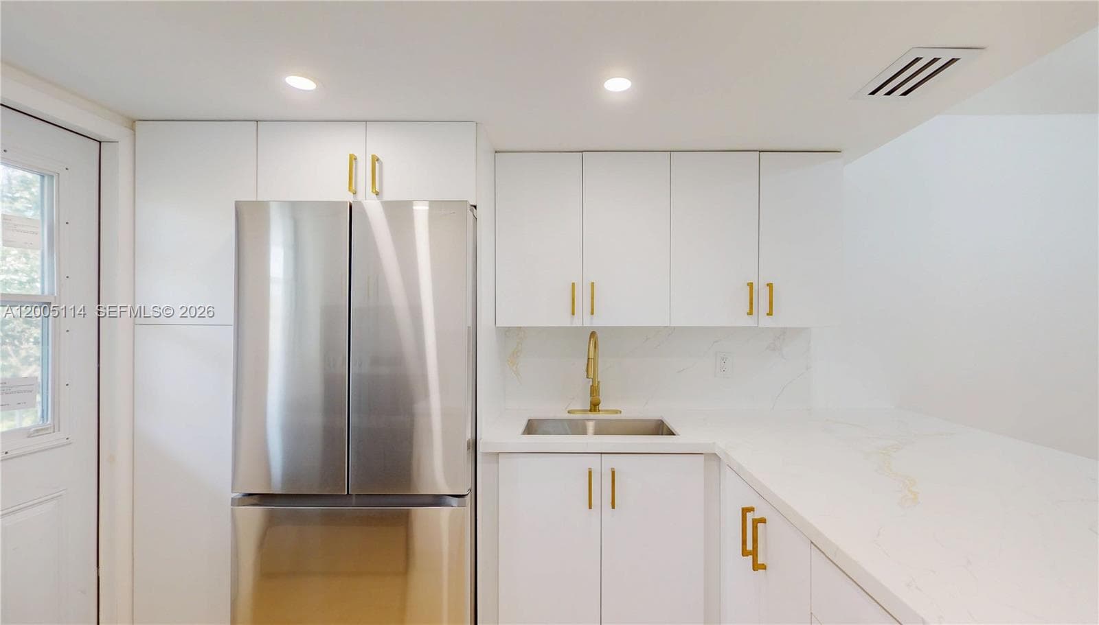 APRIL SONG CONDO · #326 in Hallandale Beach - Photo 15