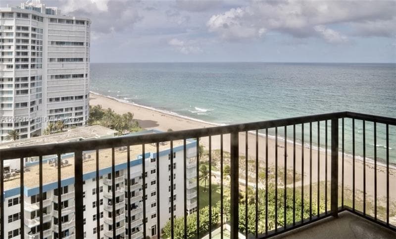 HAMPTON BEACH CLUB CONDO · #1503 in Lauderdale By The Sea - Photo 5