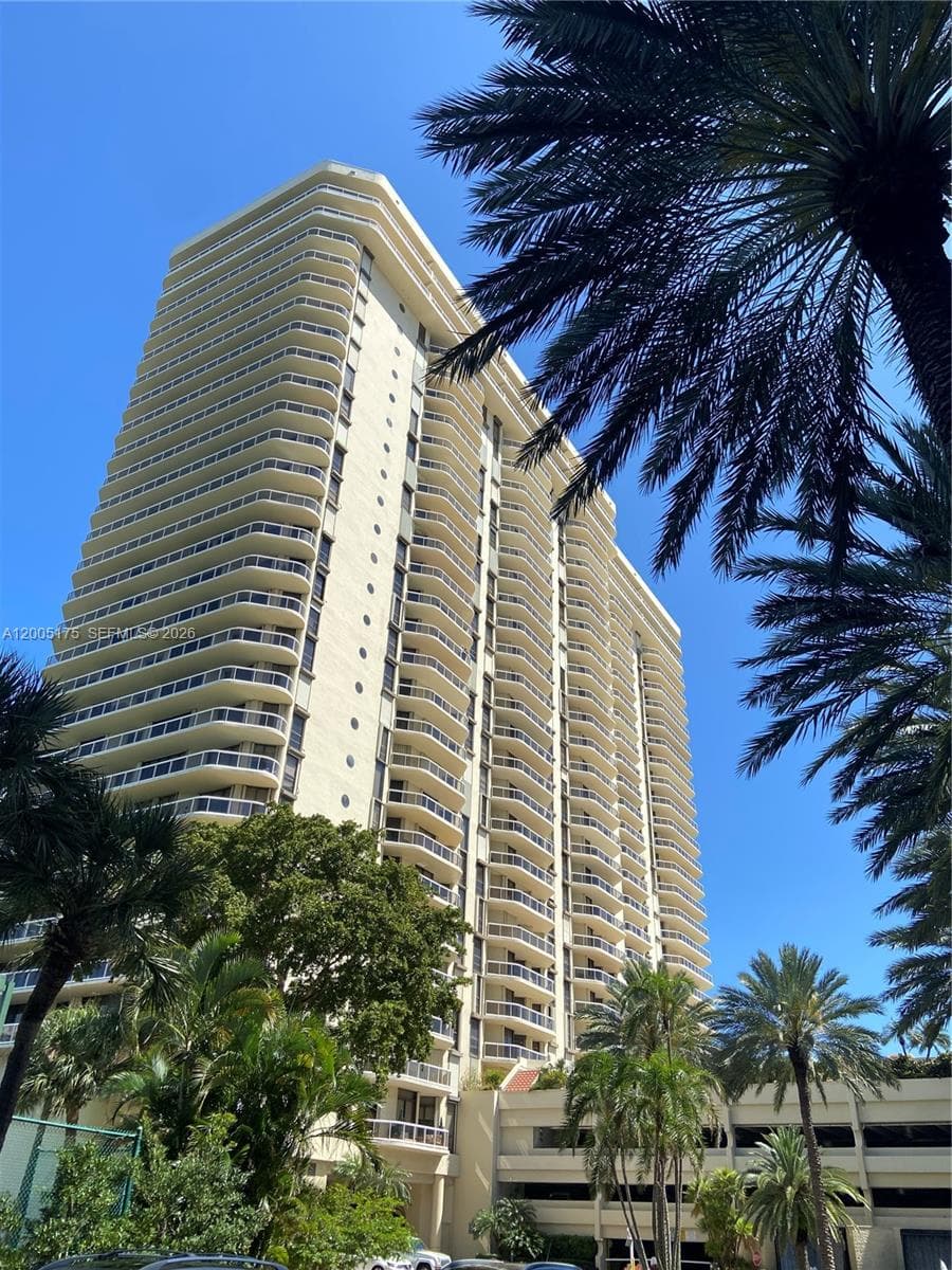 TERRACES NORTH TURNBERRY · #2105 in Aventura - Photo 1