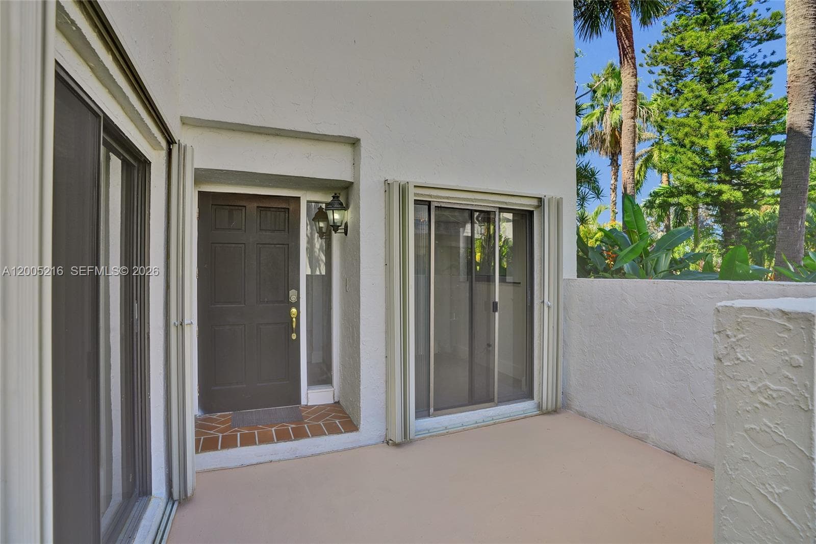 Private corner home