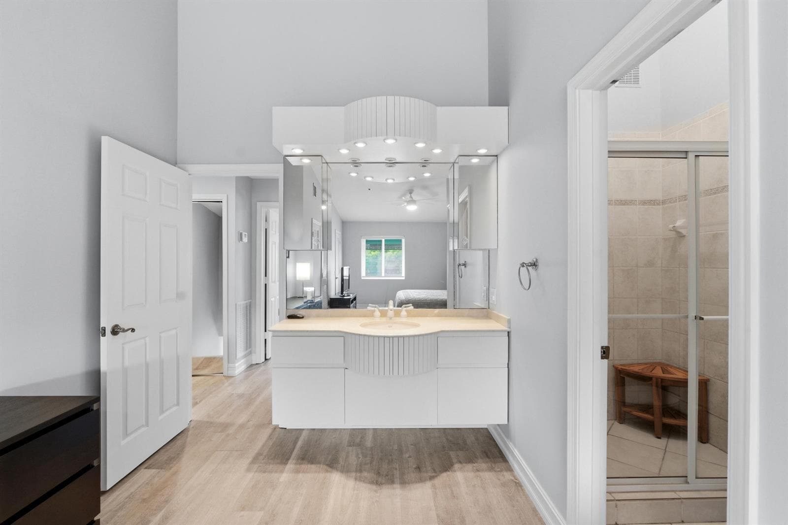 2445 NE 14th Street Causeway_011