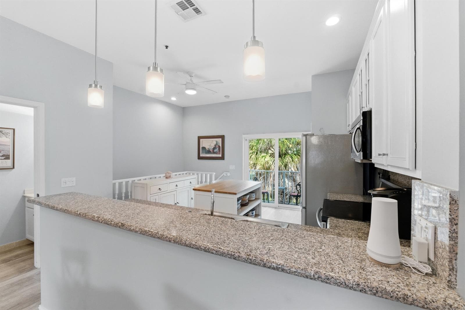 2445 NE 14th Street Causeway_022