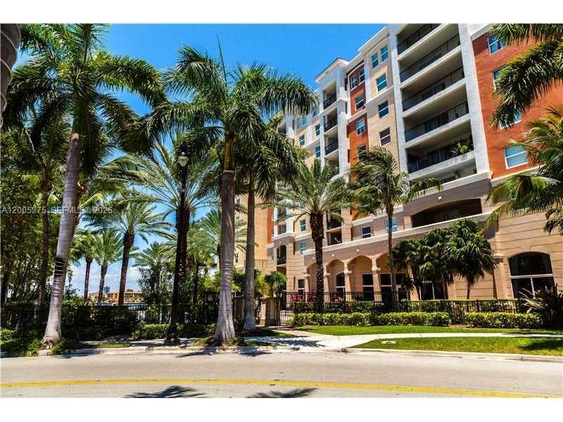 Porto Bellagio · #1517 in Sunny Isles Beach - Photo 22