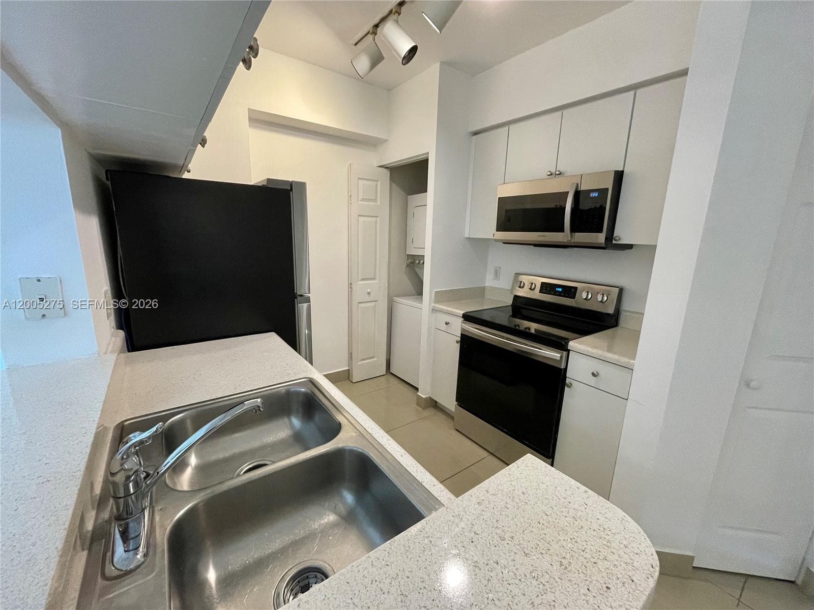 Porto Bellagio · #1517 in Sunny Isles Beach - Photo 9