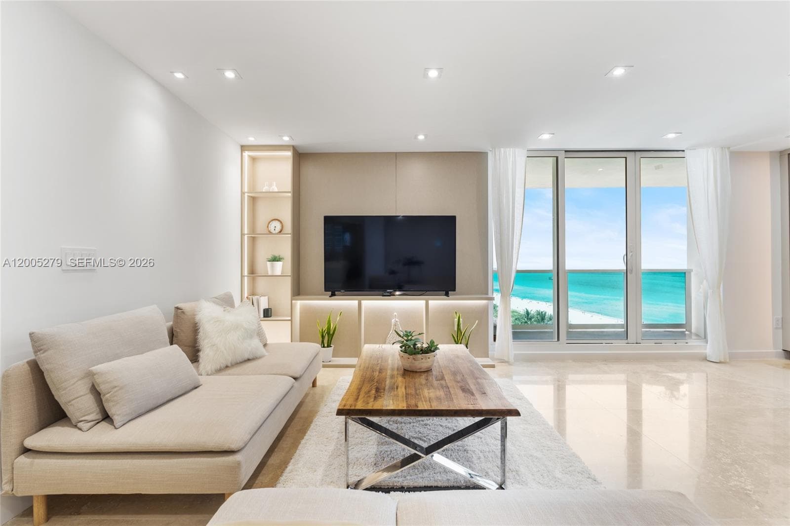 Roney Palace · #1011 in Miami Beach - Photo 3
