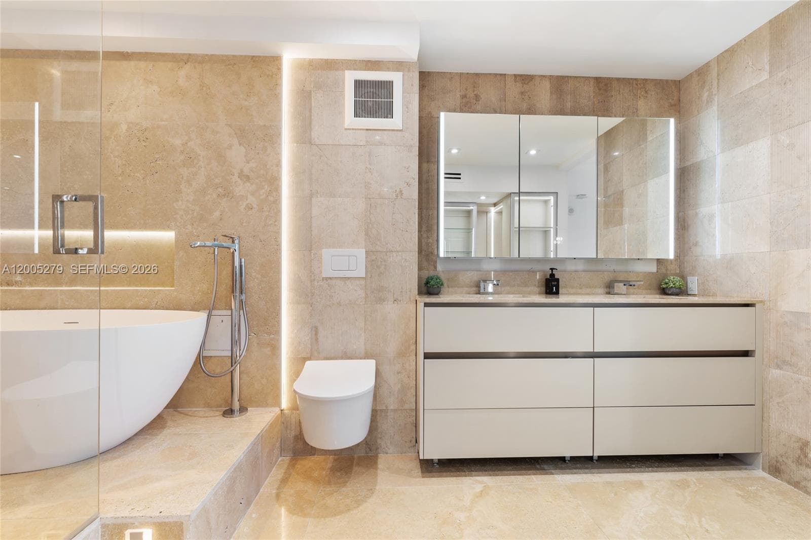 Roney Palace · #1011 in Miami Beach - Photo 11