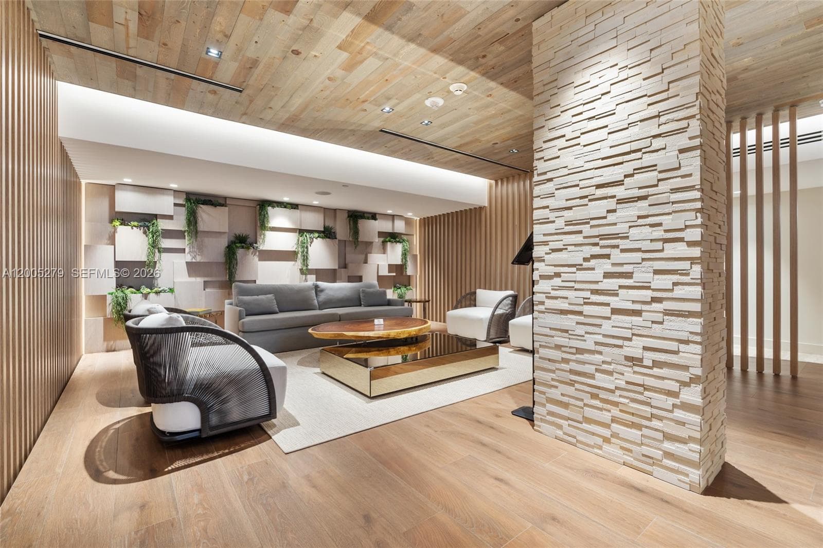 Roney Palace · #1011 in Miami Beach - Photo 25