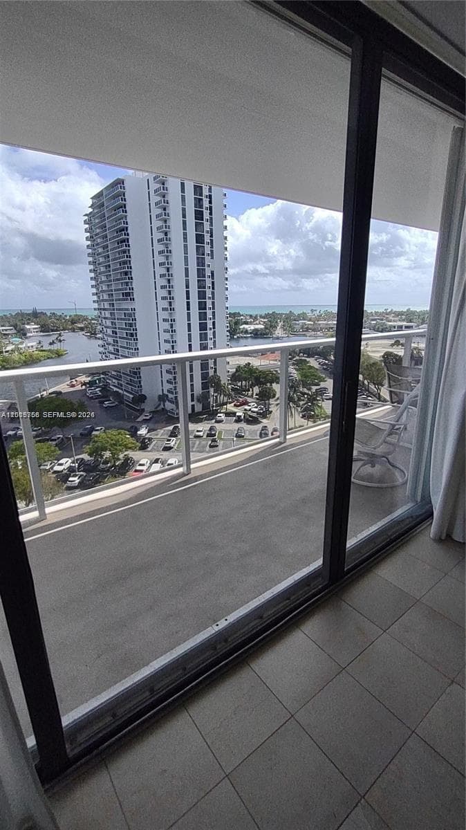FLAMENCO CONDO TOWER II · #1129 in Aventura - Photo 26