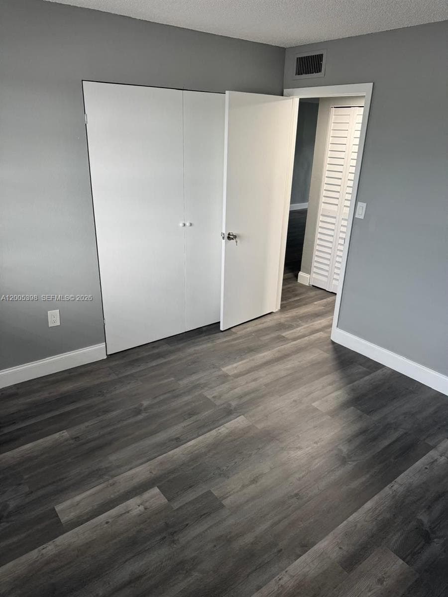 NEW WORLD CONDO APTS II · #130 in Miami Gardens - Photo 8