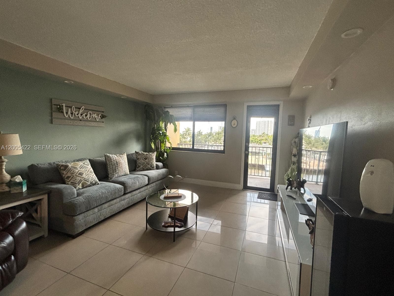 YACHT CLUB CONDO · #409 in Hallandale Beach - Photo 2