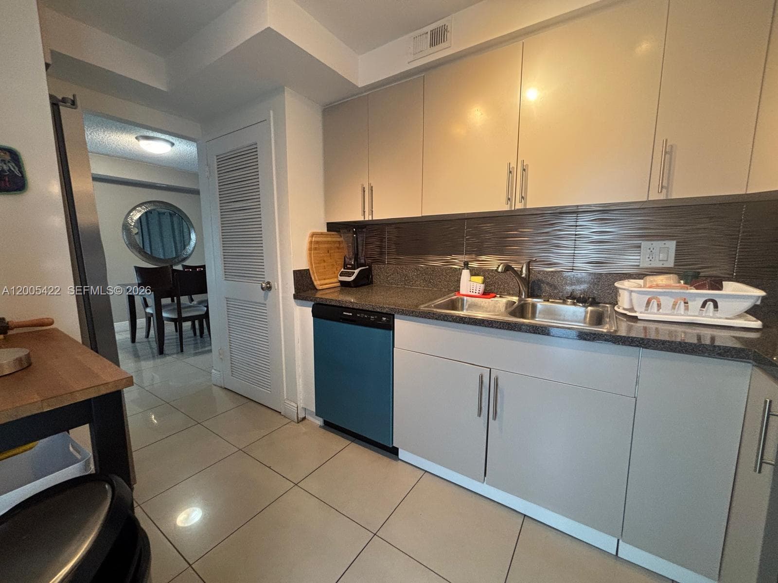 YACHT CLUB CONDO · #409 in Hallandale Beach - Photo 7