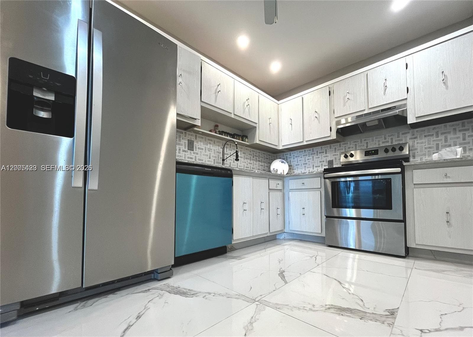 ARLEN HOUSE EAST CONDO · #1827 in Sunny Isles Beach - Photo 10
