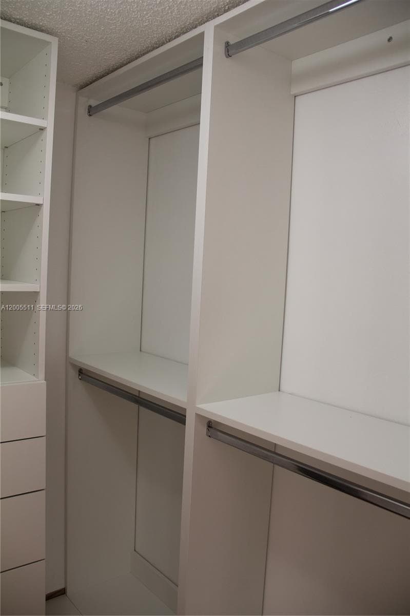 HORIZONS WEST CONDO #8 · #301 in Miami - Photo 4