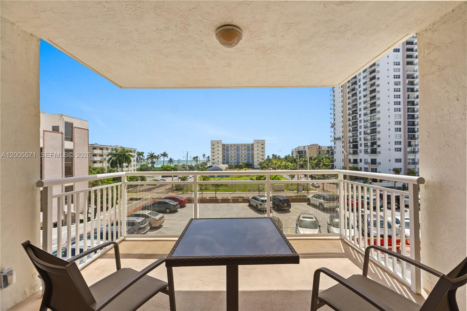ALLINGTON TOWERS CONDO · #4G (Available Jan 16) in Hollywood - Photo 2