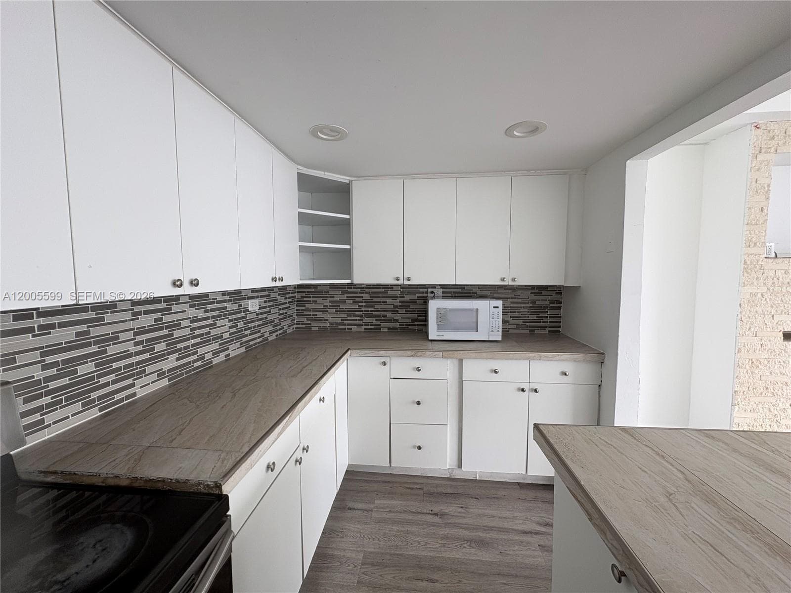 CARIBBEAN TOWERS CONDO · #9H in North Bay Village - Photo 20