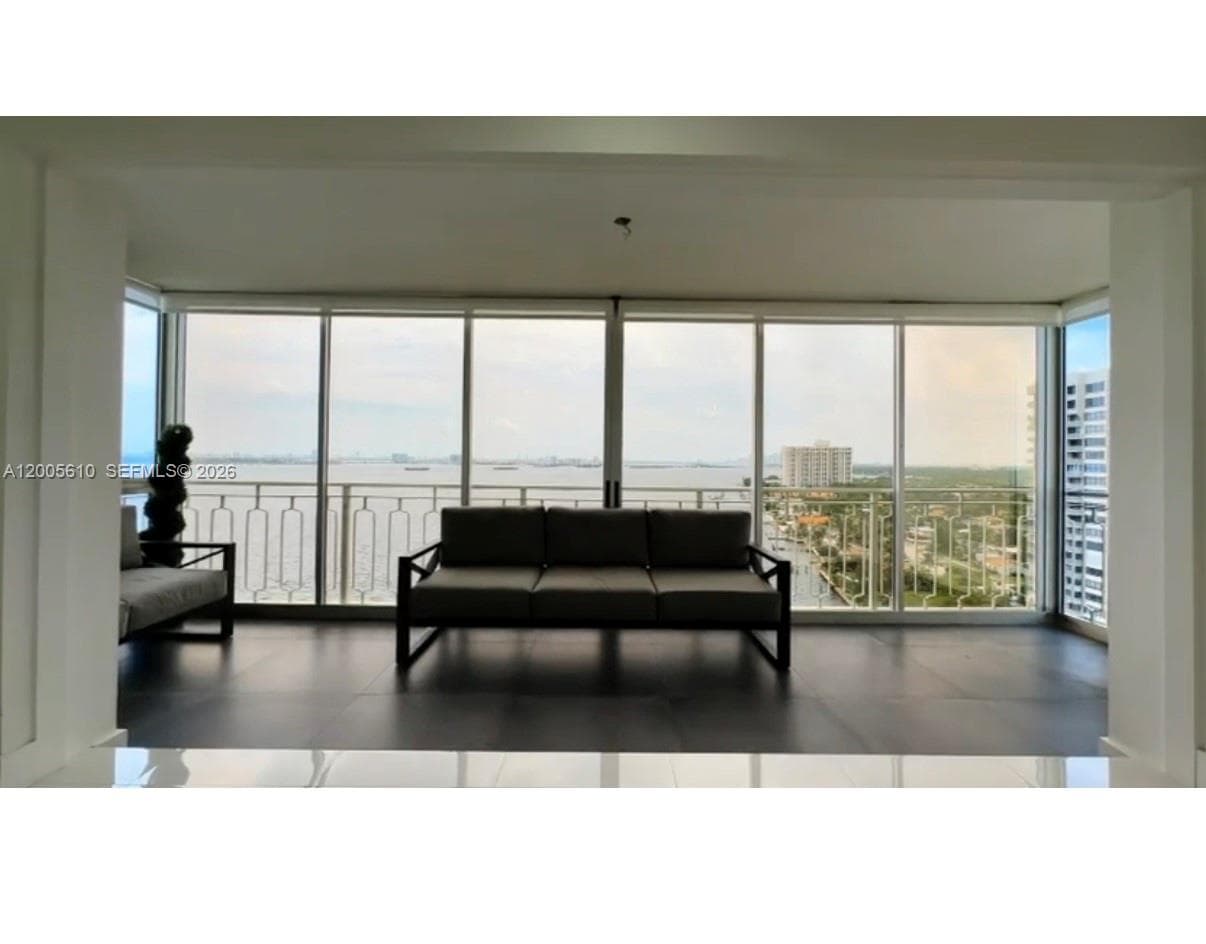 11111 biscayne blvd · #1815 in Miami - Photo 8
