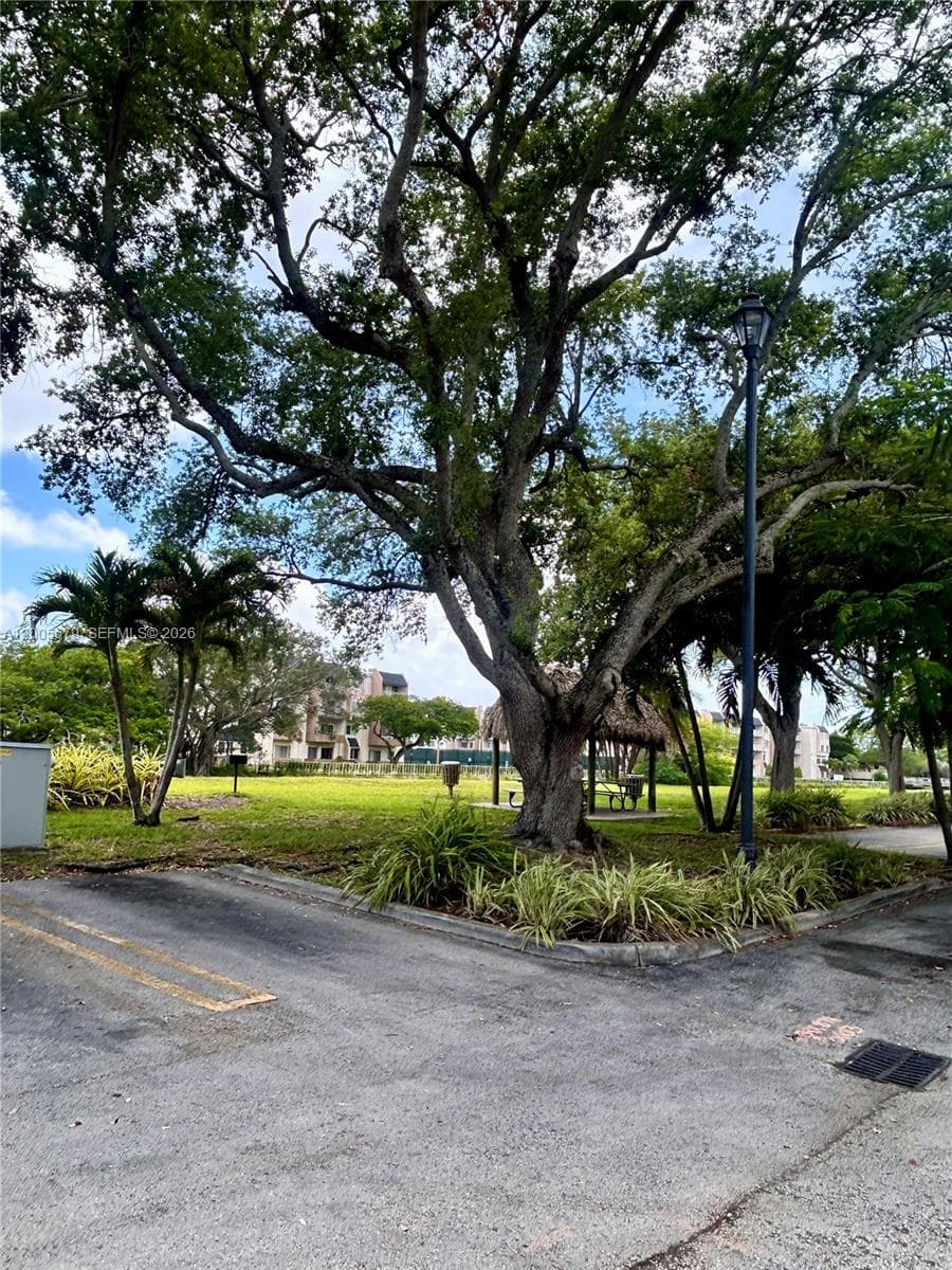 VILLAGE OF KINGS CREEK CO · #G404 in Miami - Photo 21