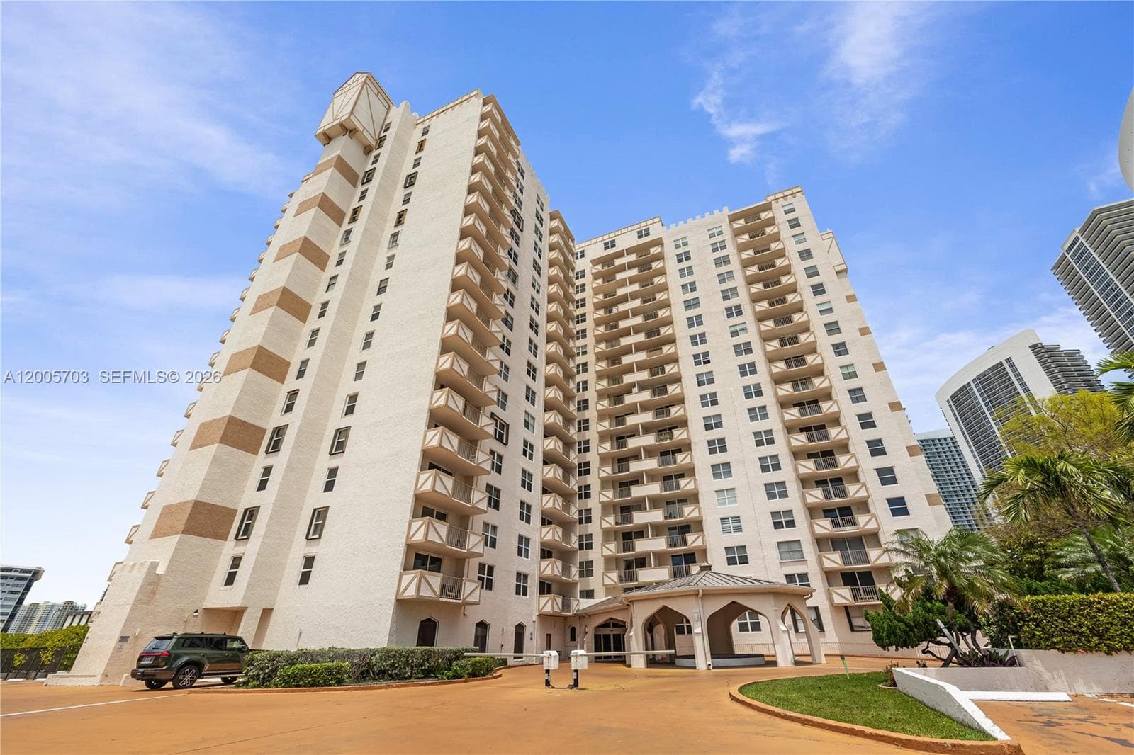 Prince George · #15B in Hallandale Beach - Photo 6