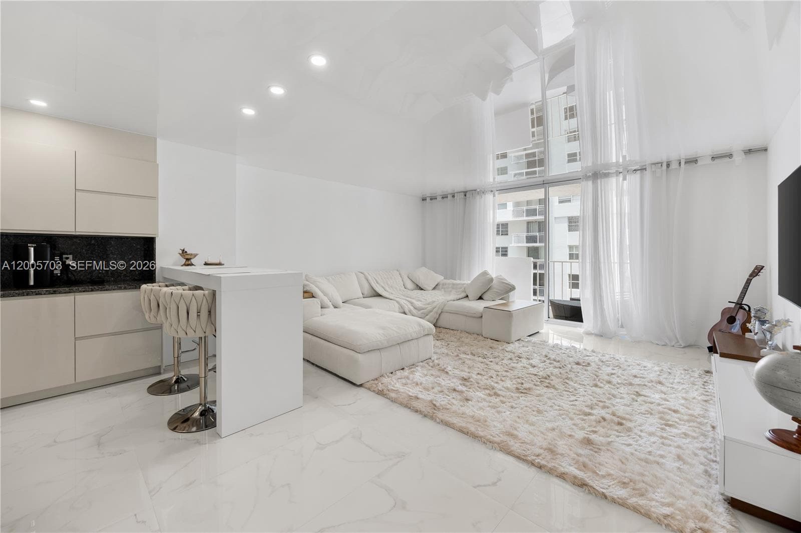 Prince George · #15B in Hallandale Beach - Photo 9