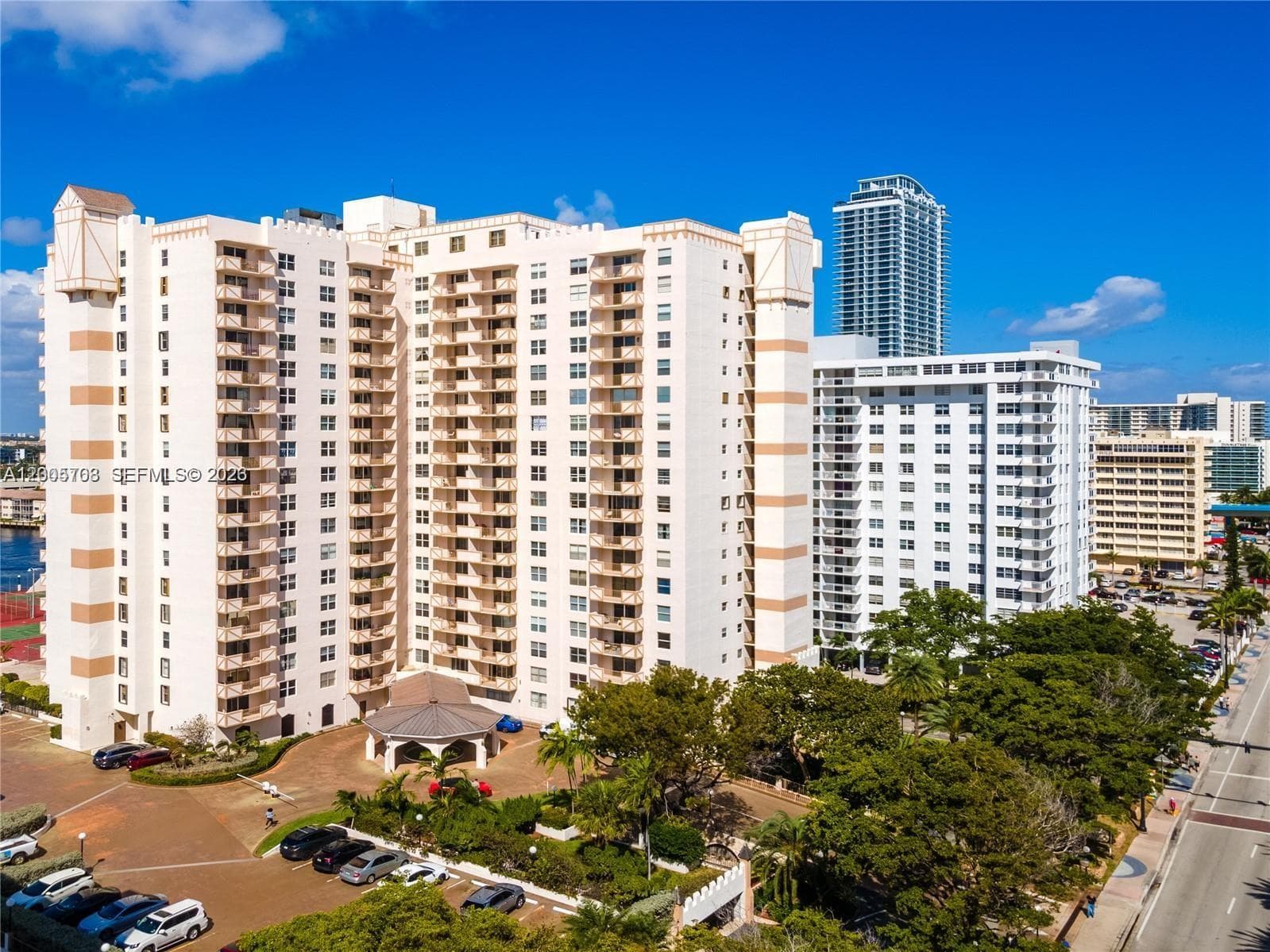 Prince George · #15B in Hallandale Beach - Photo 34