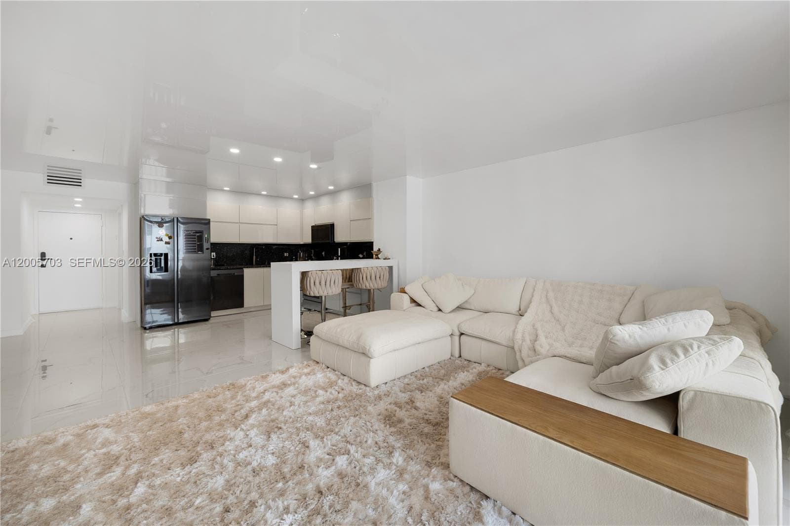 Prince George · #15B in Hallandale Beach - Photo 10