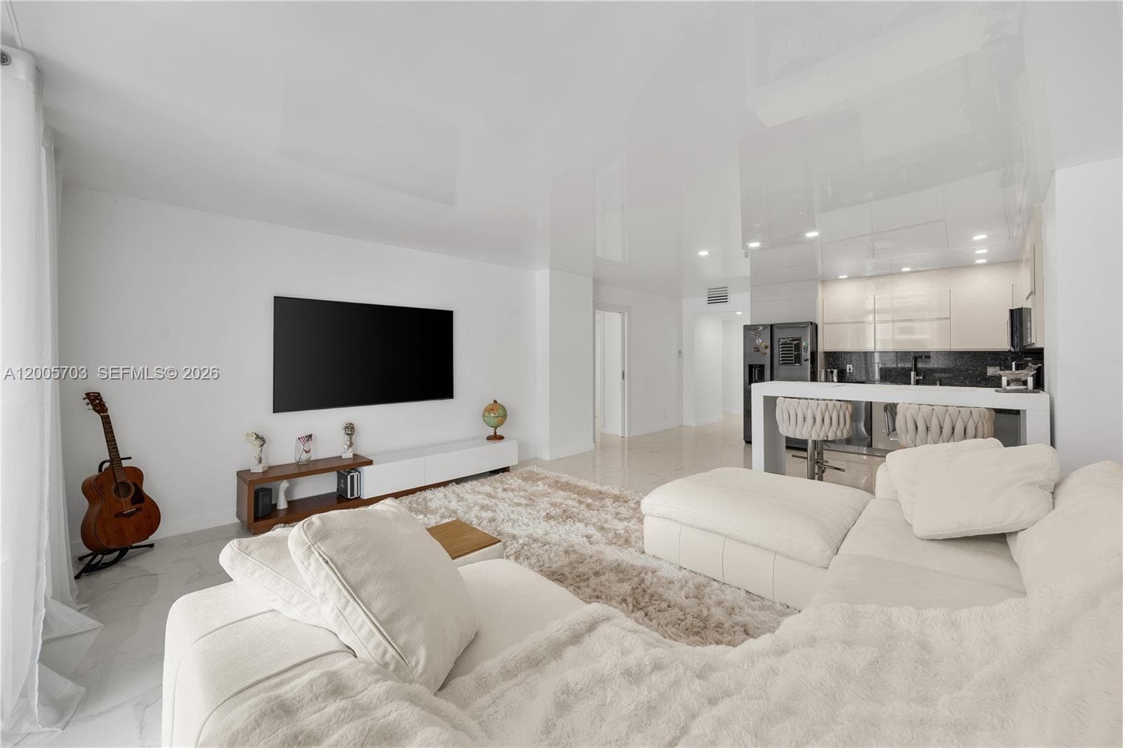 Prince George · #15B in Hallandale Beach - Photo 11