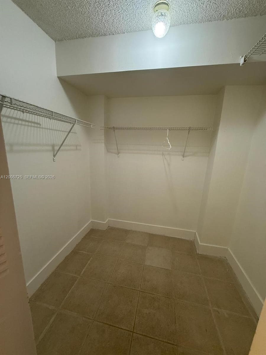 ROYAL OAKS CONDO · #310 in Miami - Photo 9