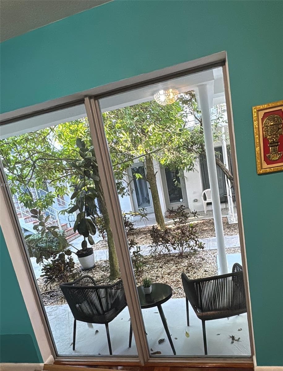ETRURIA CONDO · #215 in Miami Beach - Photo 13