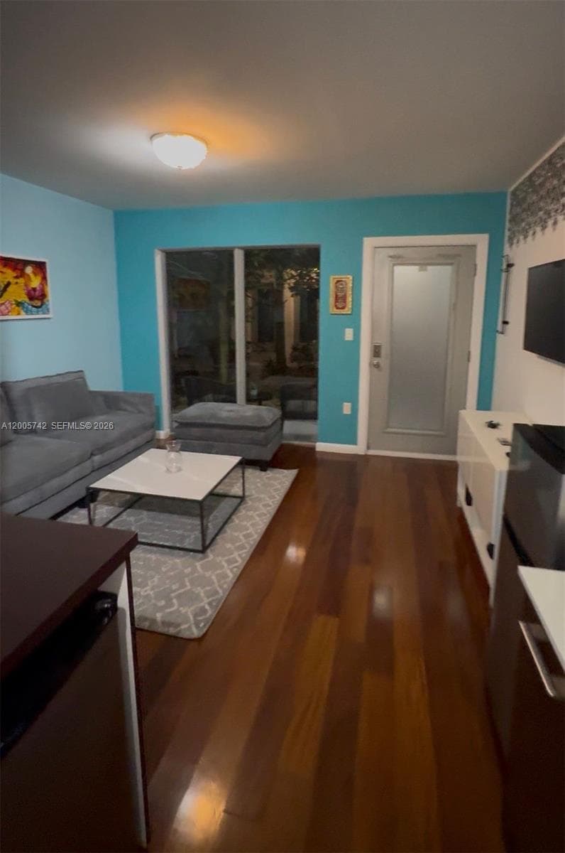 ETRURIA CONDO · #215 in Miami Beach - Photo 14
