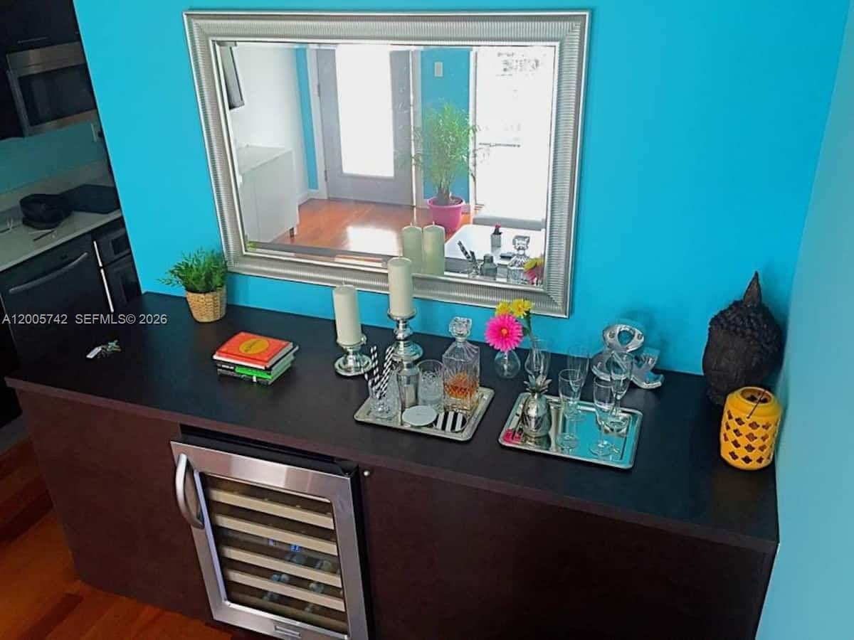 ETRURIA CONDO · #215 in Miami Beach - Photo 4