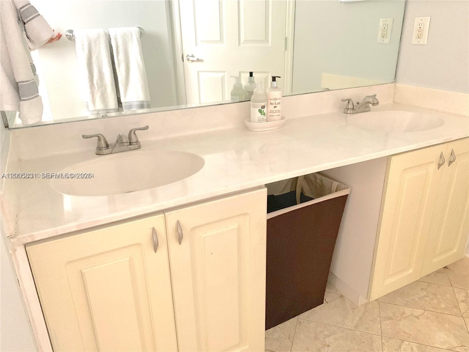 VILLAGE BY THE BAY CONDO · #13403 in Aventura - Photo 16