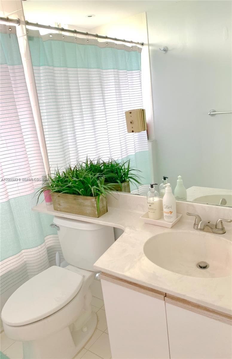 VILLAGE BY THE BAY CONDO · #13403 in Aventura - Photo 18