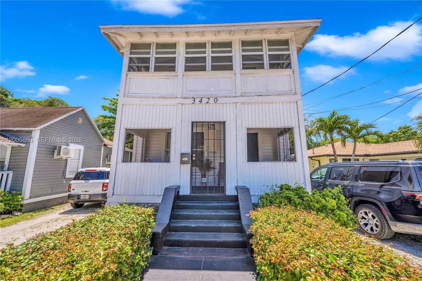 3420 Charles Ave photo 2