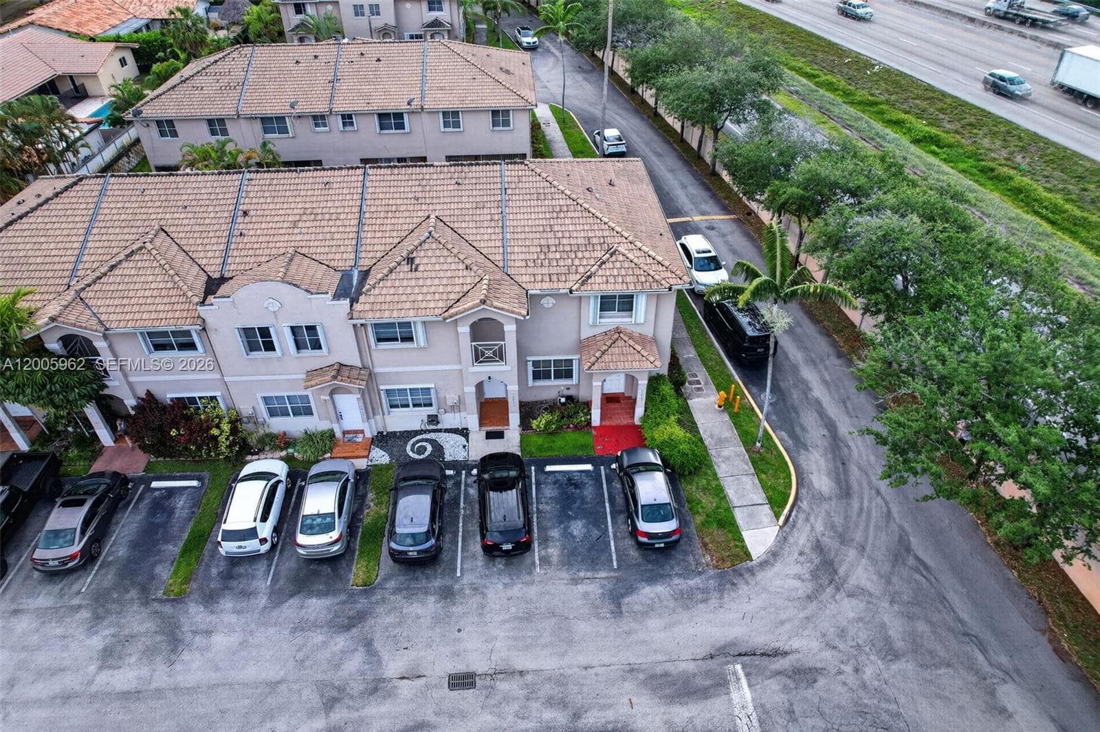 PASEOS AT MIAMI LAKES CON · #16624 in Miami Lakes - Photo 37