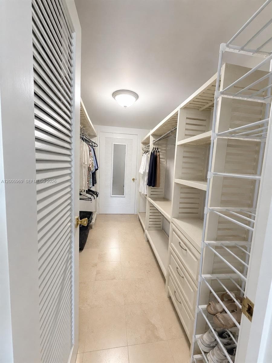 Carlyle House · #4070 in Palm Beach - Photo 13