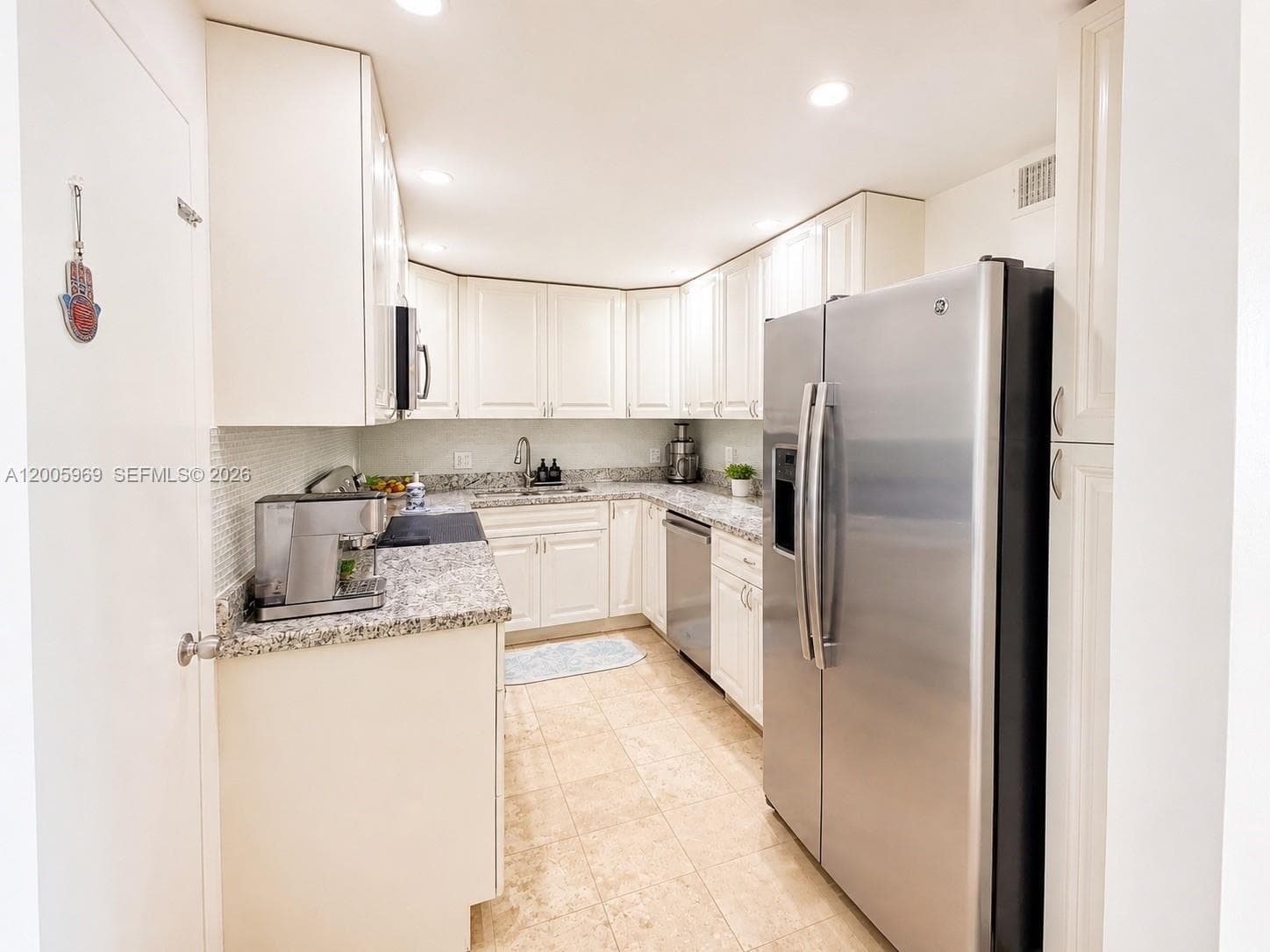 Carlyle House · #4070 in Palm Beach - Photo 7