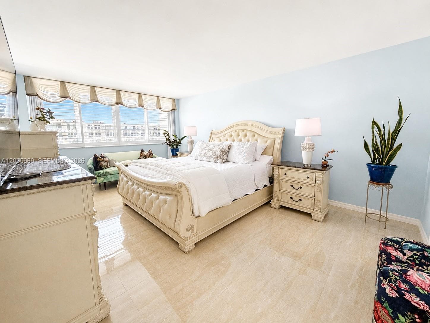 Carlyle House · #4070 in Palm Beach - Photo 11